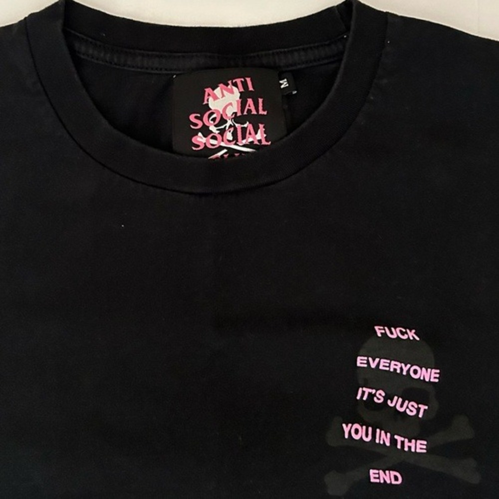 Anti Social Club X Mastermind Japan Black And Pink Short Sleeve T-Shirt M View 4